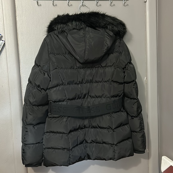 GUESS- Winter Coat - Picture 2 of 5